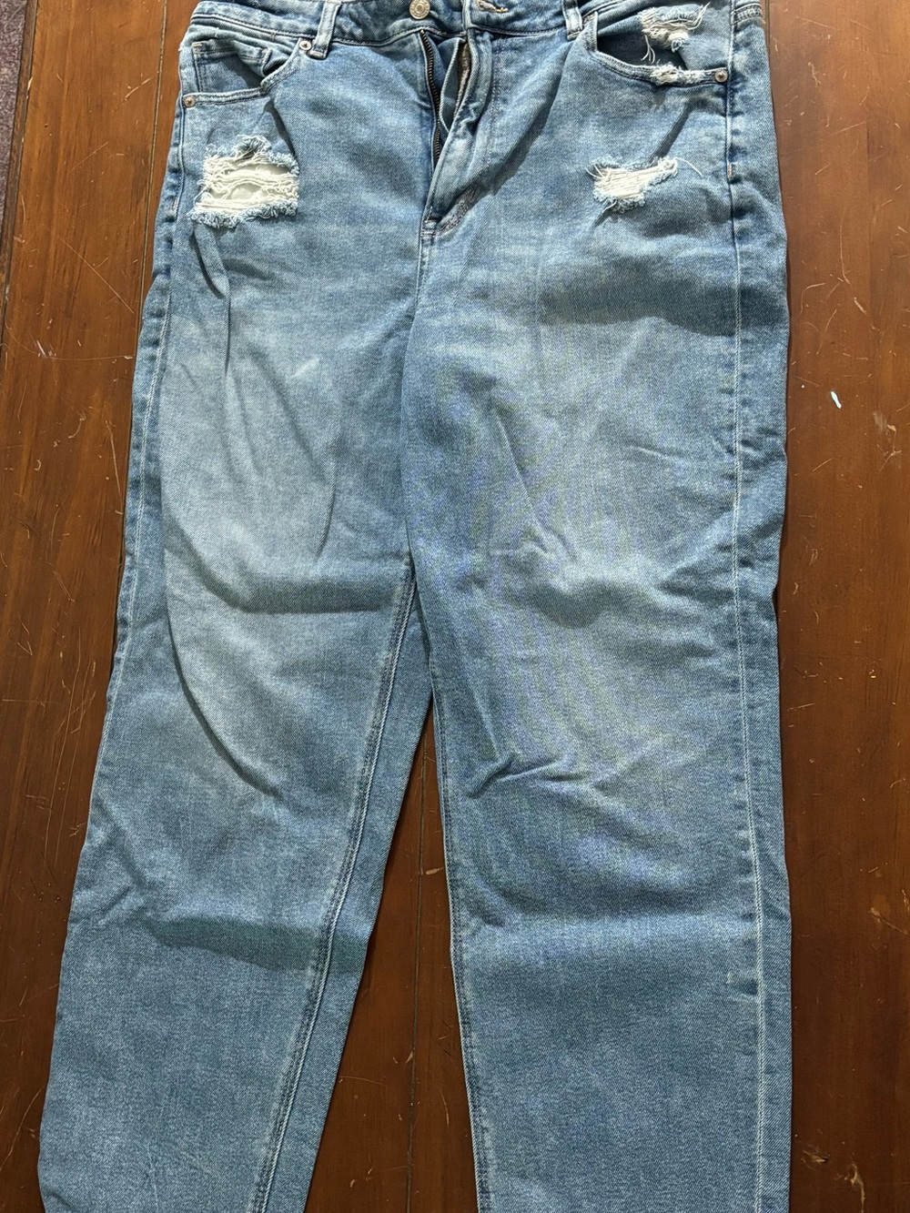 American Eagle Outfitters Light Blue Relaxed Fit Distressed Jeans